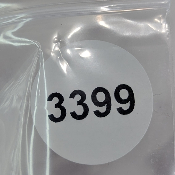 Madewell Jean Women 26 9 Inch Mid Rise Skinny Crop Dark Wash Orland Tencel MA938 - Picture 13 of 13